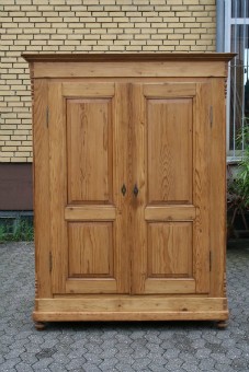 original-schrank-gruenderzeit