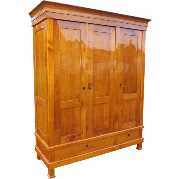 biedermeier-kleiderschrank-kirschholz