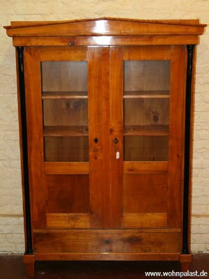 vitrine-biedermeier