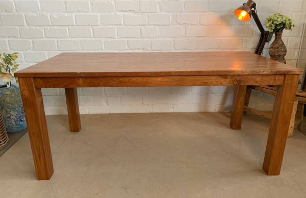 tisch-renkum-aus-recyceltem-teakholz-180-cm-lackiert