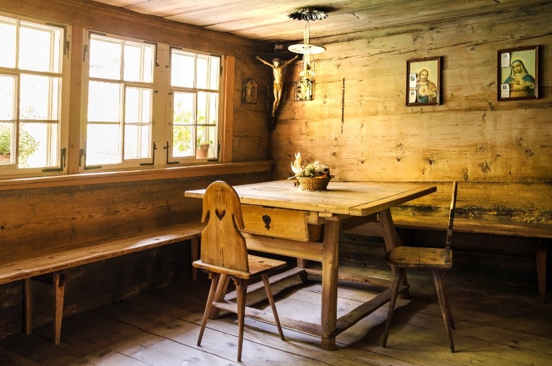 Bauernmöbel im antiken Stil – Rustikal und mit Stil - Wohnpalast Magazin