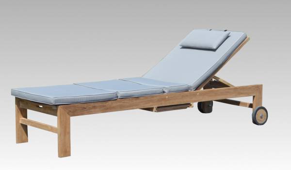 sunbed-lounger-teakholz-mit-auflage-poolbereich-gestalten