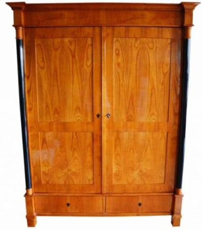 biedermeier-schrank-aus-kirschholz-biedermeierschrank