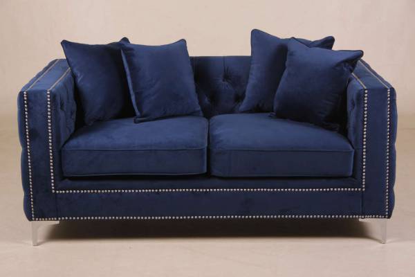 sofa-nala-aus-samtstoff-blau-2-sitzer-mit-kissen