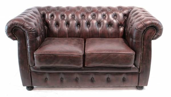 chesterfield-2er-sofa-einrichten-im-retrostil