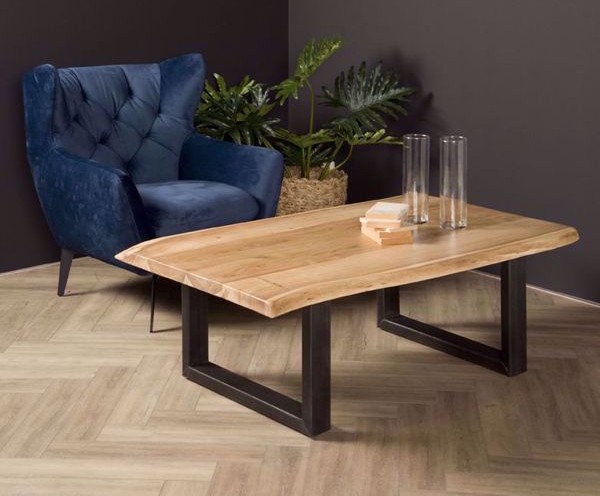 Urbania Couchtisch 135 cm aus Akazienholz