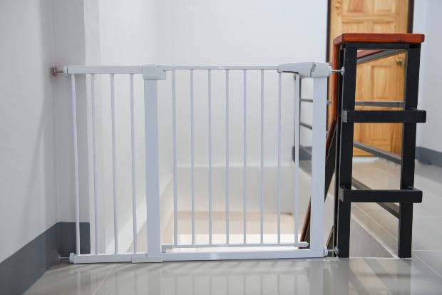 Treppe mit Kinder-/Babysicherung