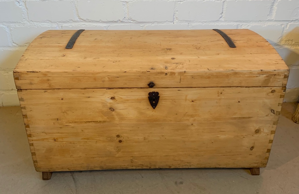 Biedermeier Truhe Weichholz - Merkmale von Biedermeier-Möbeln