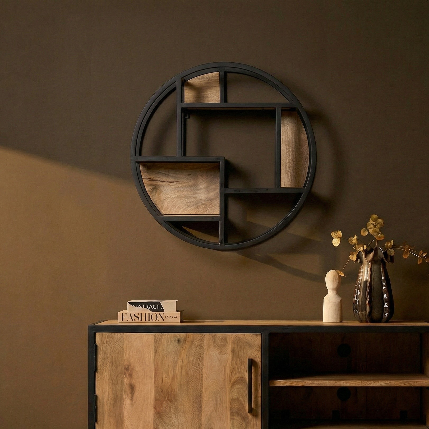 Rundes Wandregal Mangoholz massiv mit Metallrahmen – modern