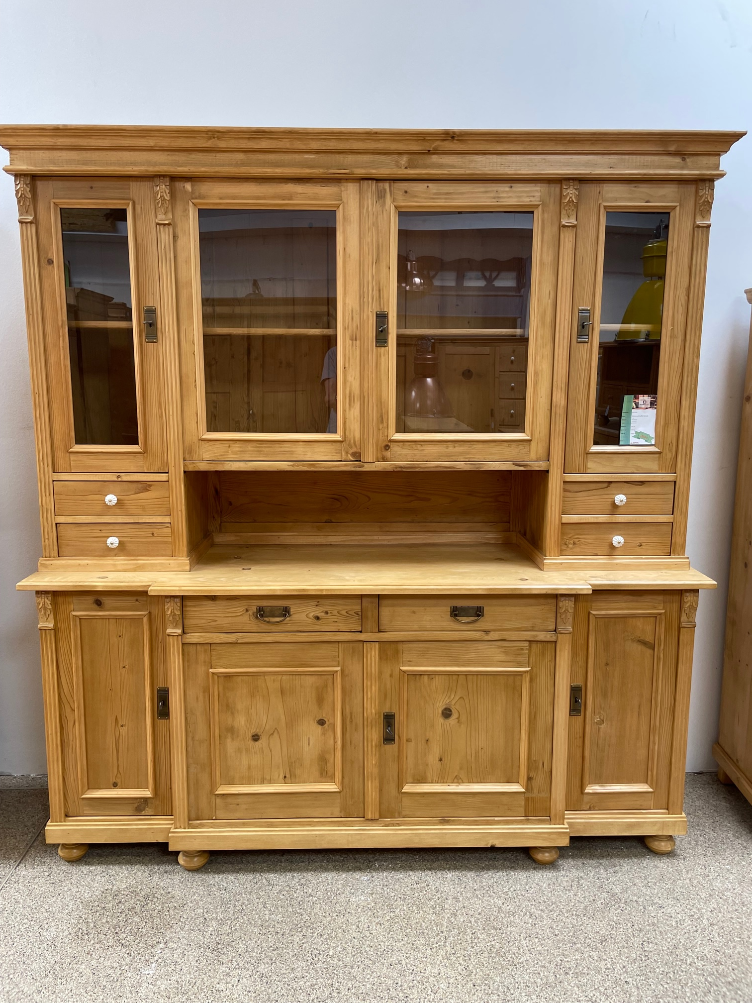 Gründerzeit Buffetschrank Weichholz Vitrine -  Landhaus Möbel