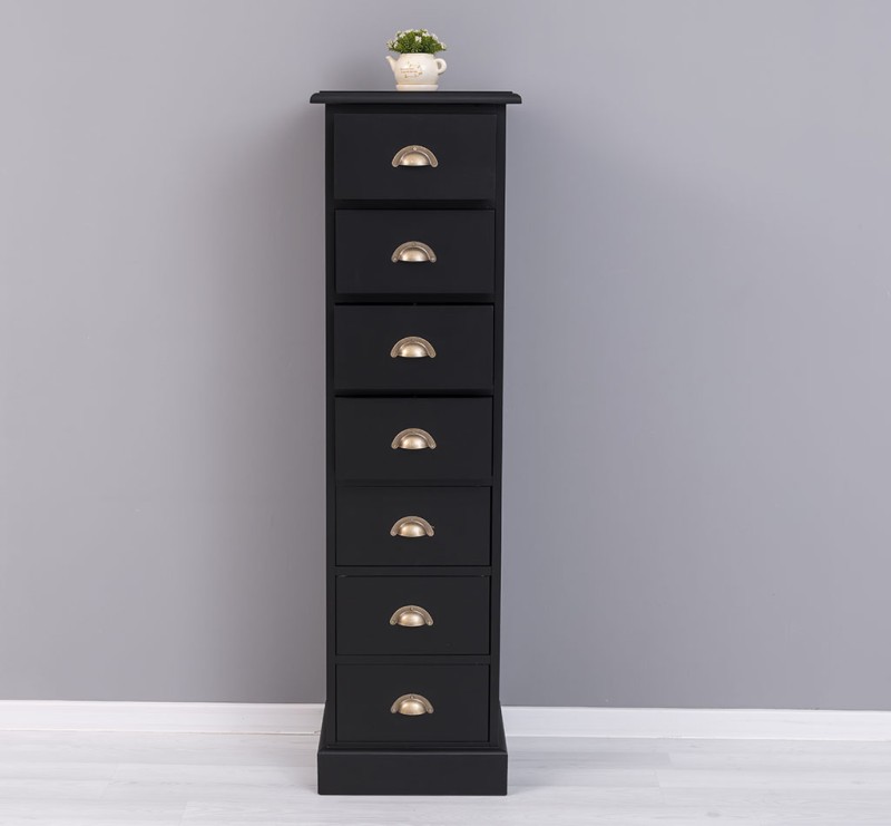Schmale Schubladensäule im Landhausstil lackiert
