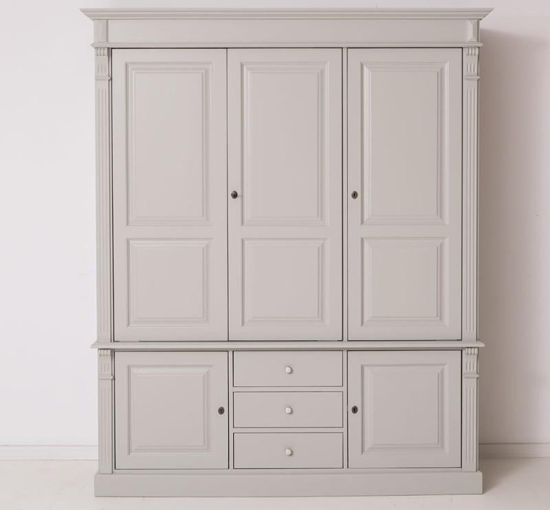 Landhaus Kleiderschrank - Massivholz Schrank mit Innenausbau