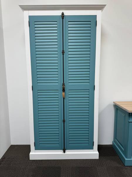 Landhaus Kleiderschrank Massivholz