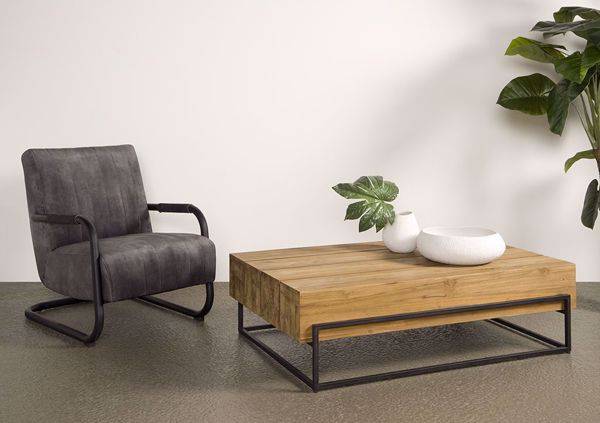 Massa Couchtisch 135 cm aus recyceltem Teakholz