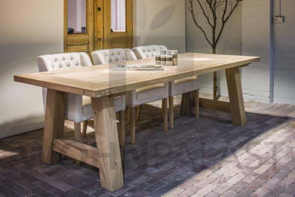 Esstisch Rugen Aus Massivem Eichenholz Tische Bei Wohnpalast De Gunstig Bestellen