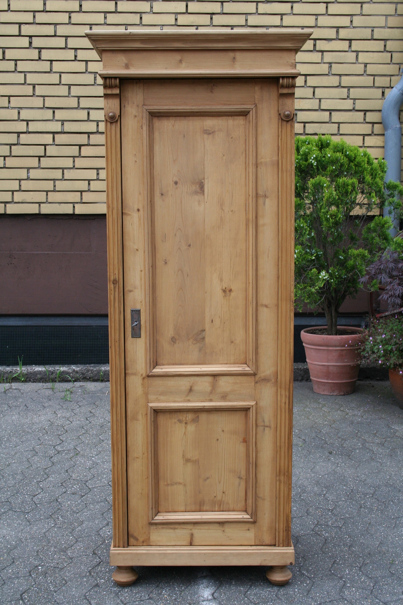 Besenschrank weichholz antik vintage schrank landhaus möbel